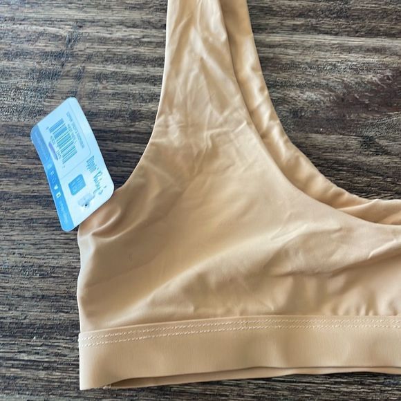 NWT DIPPIN Daisys made in USA large bikini top - Picture 5 of 9